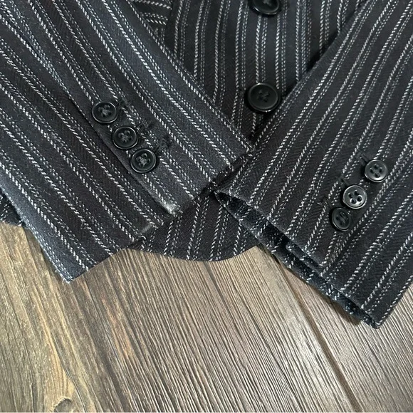 CAbi black pinstripe tailored blazer jacket women's 6 animal print lining - Picture 3 of 9